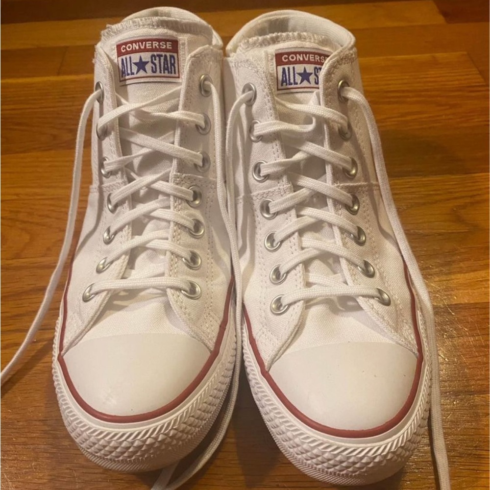 Women’s midsize converse size 10